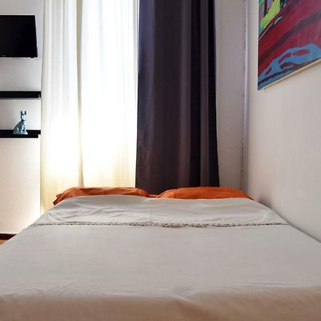Artist'S Lovely Nest Under The Shadow Of The Parthenon Apartamento Atenas Exterior foto