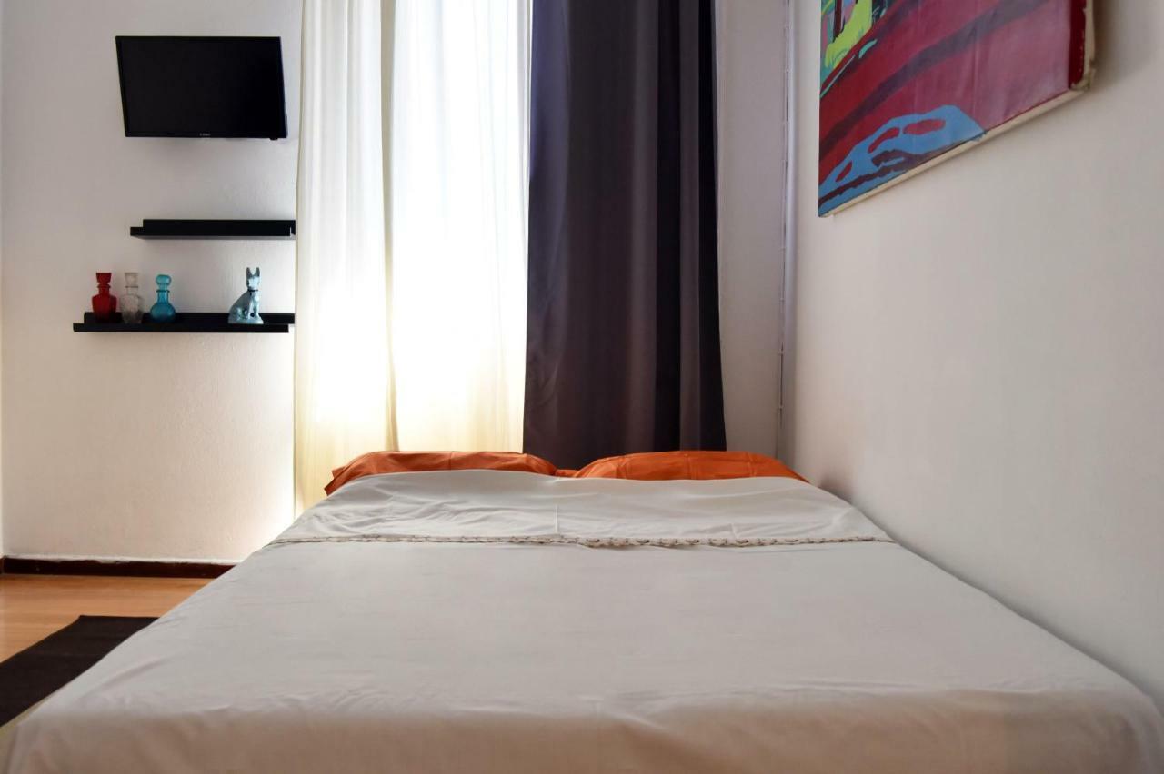 Artist'S Lovely Nest Under The Shadow Of The Parthenon Apartamento Atenas Exterior foto